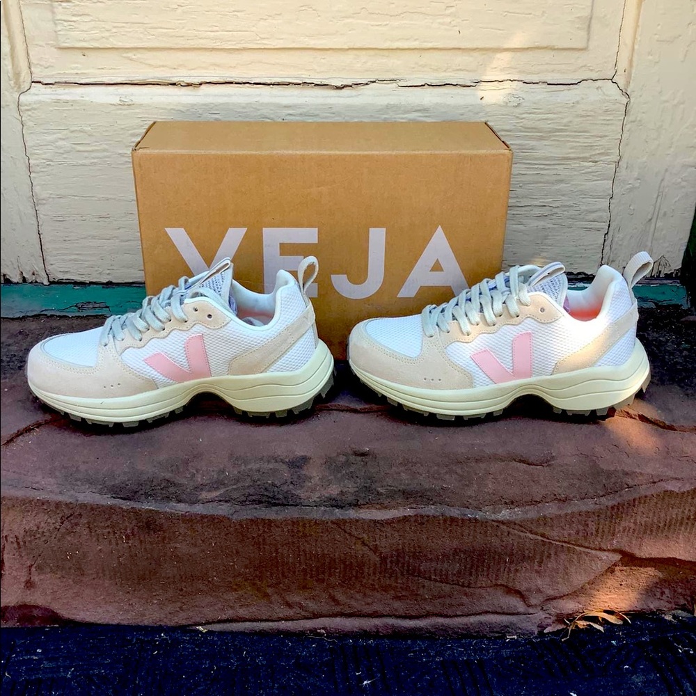 VEJA VENTURI sneakers in Petal